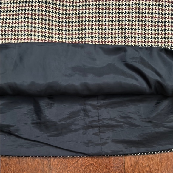 Zara Black, Beige and Oxblood Houndstooth A-Line Tuxedo Mini Skirt, Size M - Picture 7 of 11